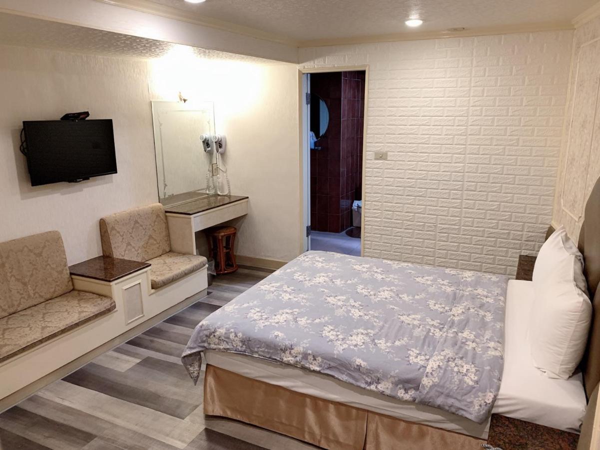 Jia Jia Hotel Yonghe Bagian luar foto
